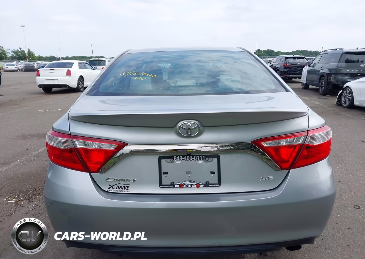 2016 Toyota Camry Se VIN:4T1BF1FK0GU245675 - 16
