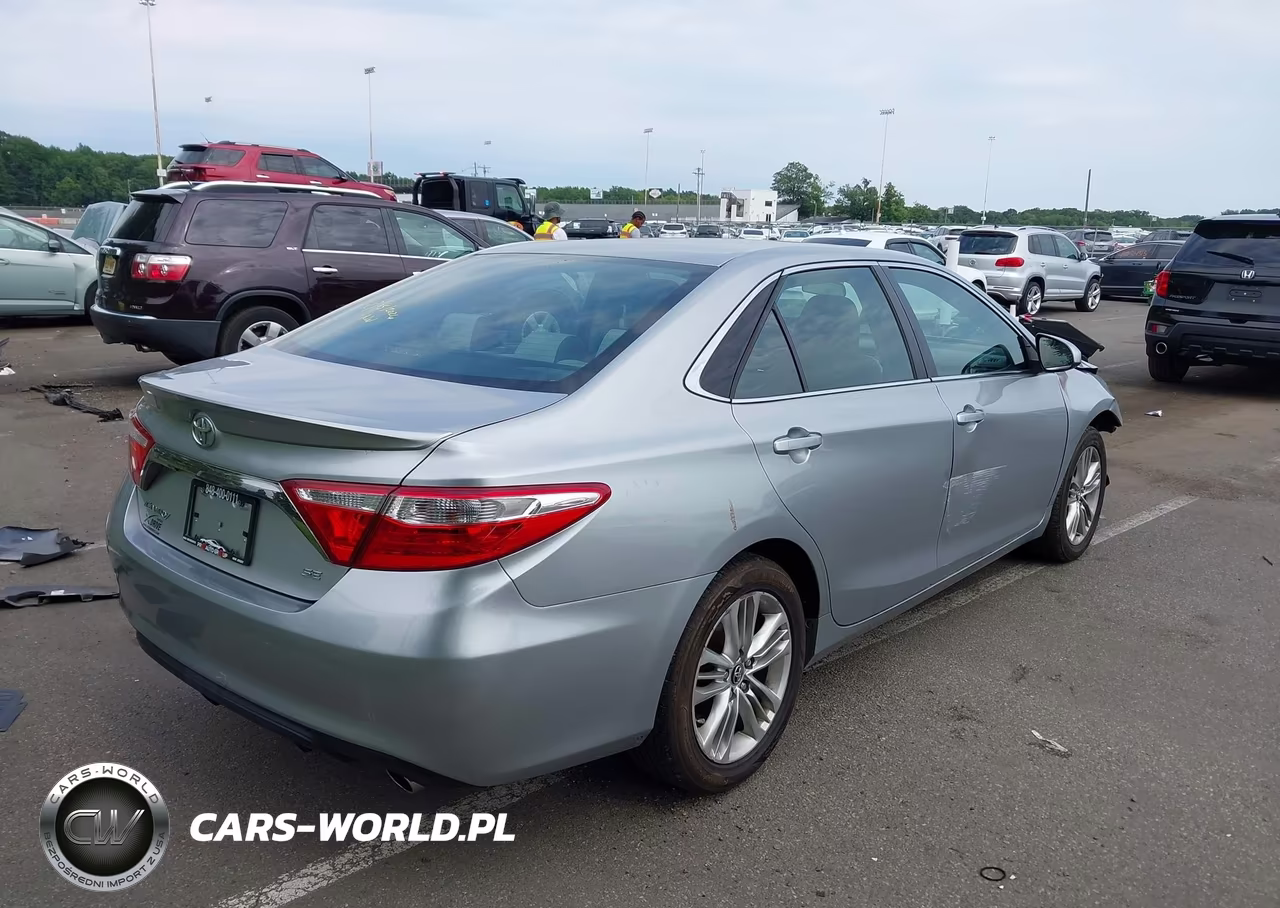 2016 Toyota Camry Se VIN:4T1BF1FK0GU245675 - 4