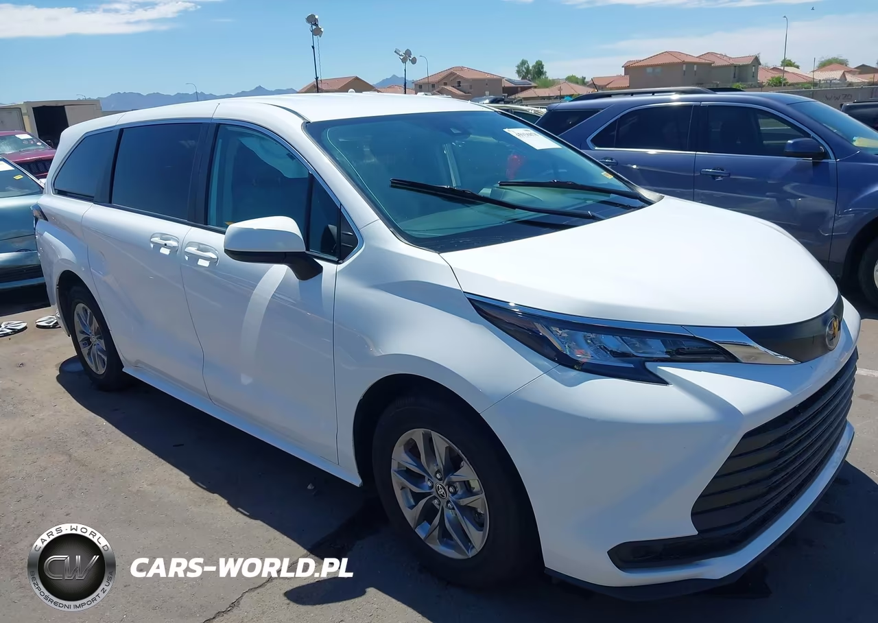 2023 Toyota Sienna Le