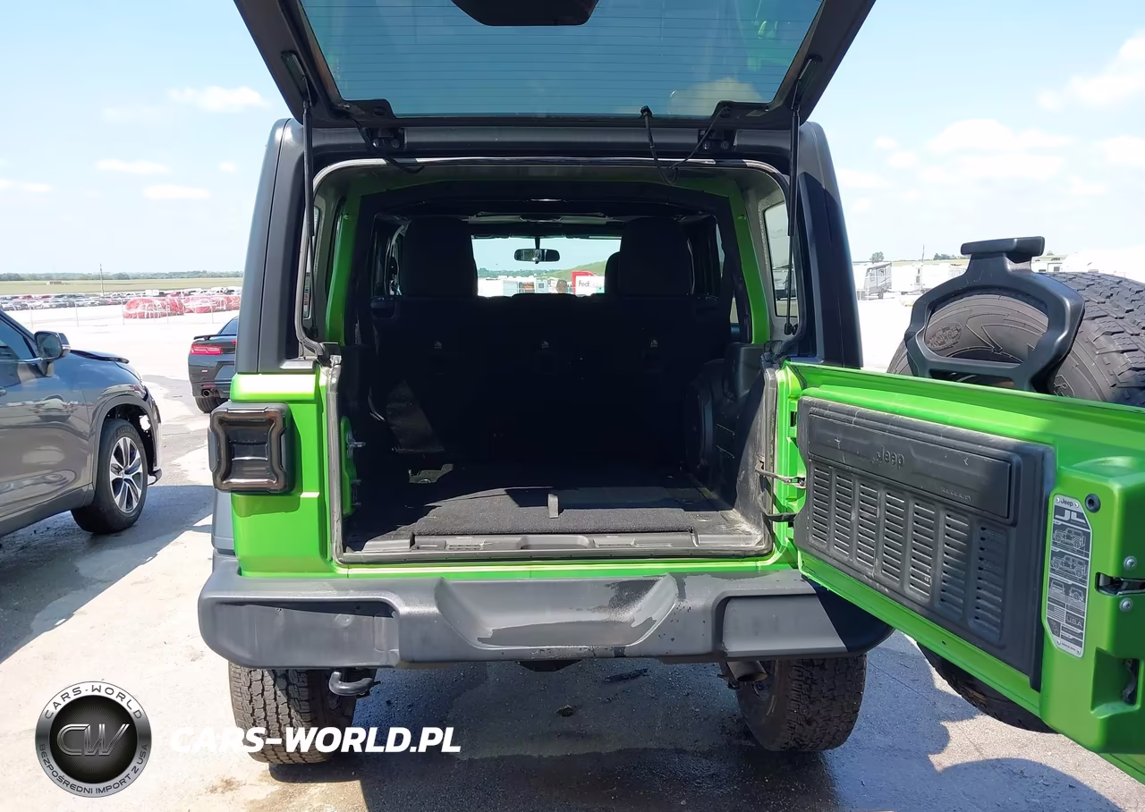 2018 Jeep Wrangler Unlimited Sport S 4X4 VIN:1C4HJXDG9JW246415 - 12