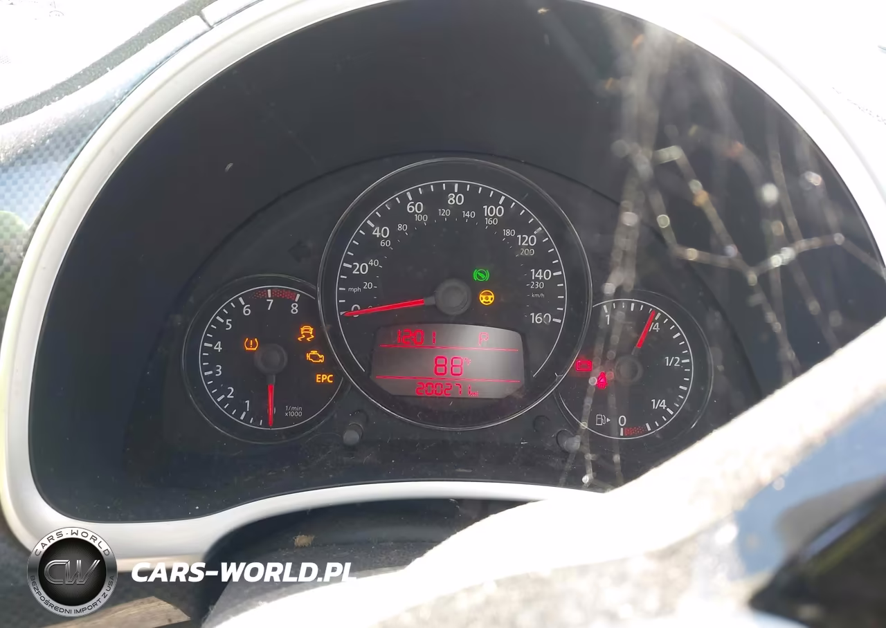 2012 Volkswagen Beetle 2.0T Turbo VIN:3VWVA7AT1CM634436 - 7