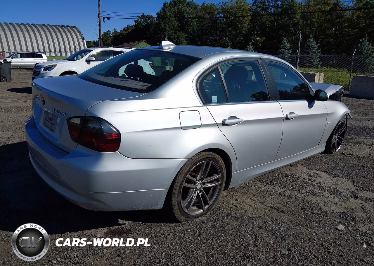 2006 BMW 330Xi VIN:WBAVD33556KL52309 - 4