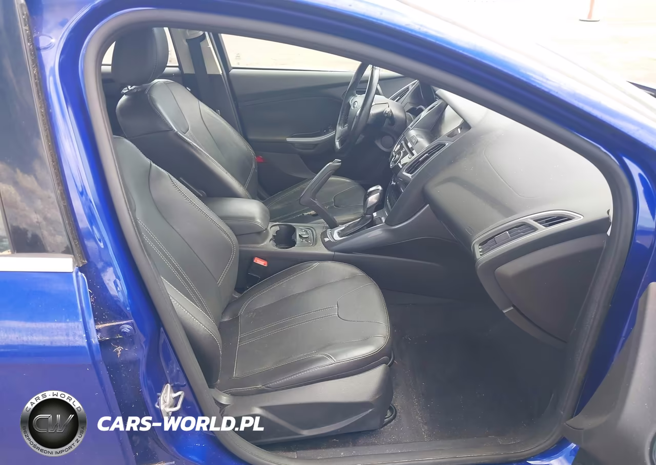 2014 Ford Focus Titanium VIN:1FADP3N21EL123942 - 5