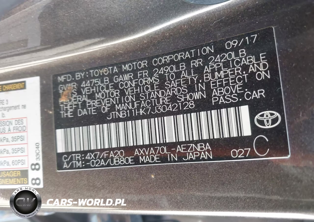 2018 Toyota Camry Le VIN:JTNB11HK7J3042128 - 9