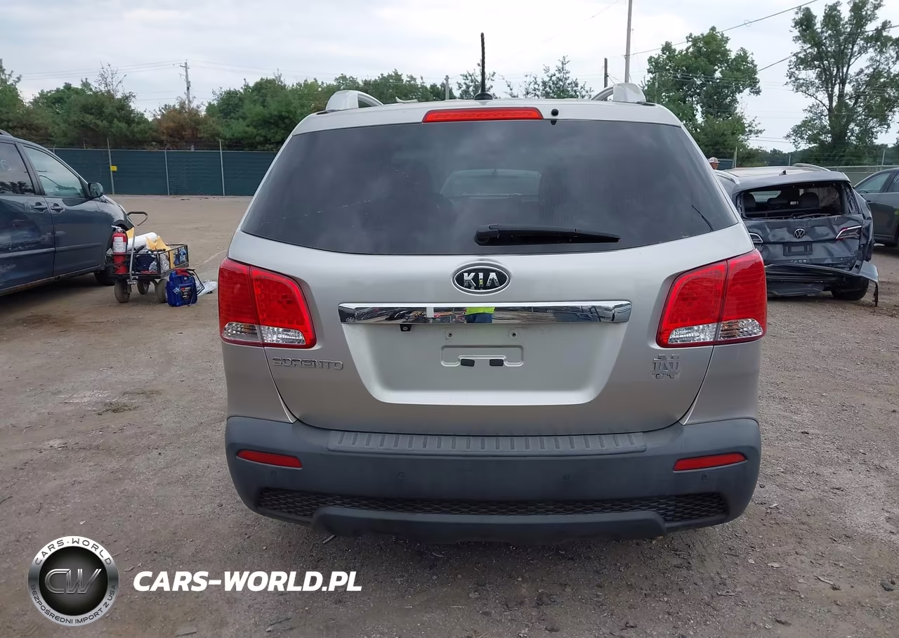 2013 Kia Sorento Lx VIN:5XYKT3A63DG341400 - 17