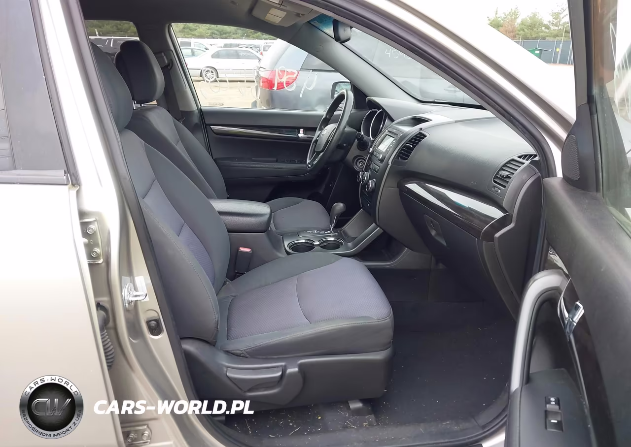 2013 Kia Sorento Lx VIN:5XYKT3A63DG341400 - 5