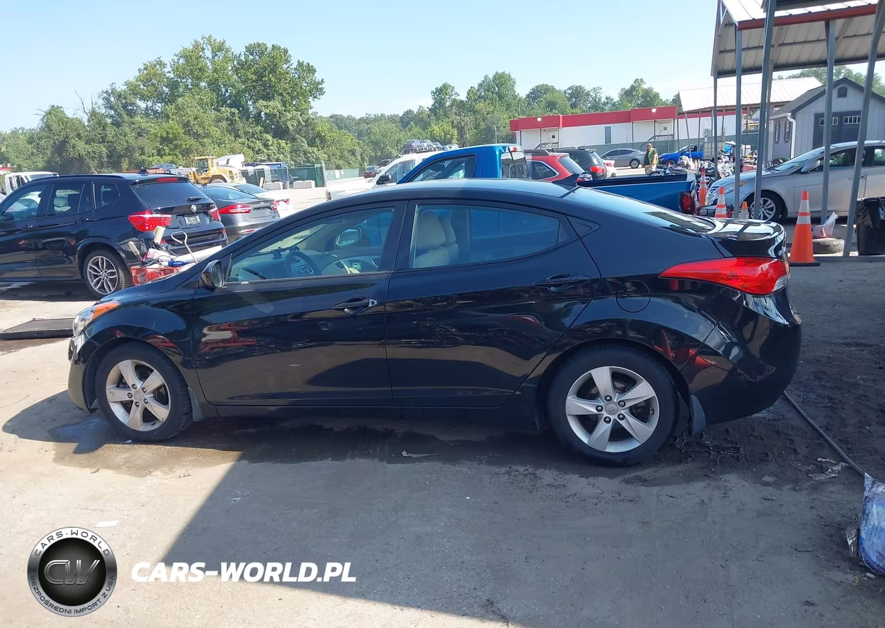 2013 Hyundai Elantra Gls VIN:5NPDH4AE9DH273698 - 13