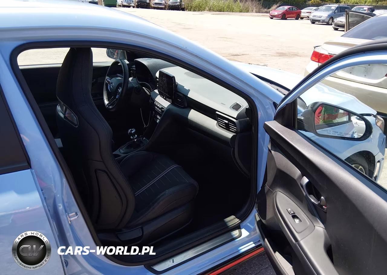 2022 Hyundai Veloster N VIN:KMHT36AH2NU015509 - 5