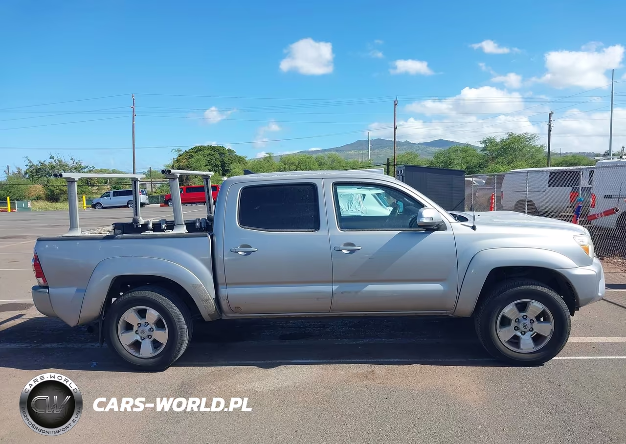 2015 Toyota Tacoma Prerunner V6 VIN:3TMJU4GN0FM177252 - 13
