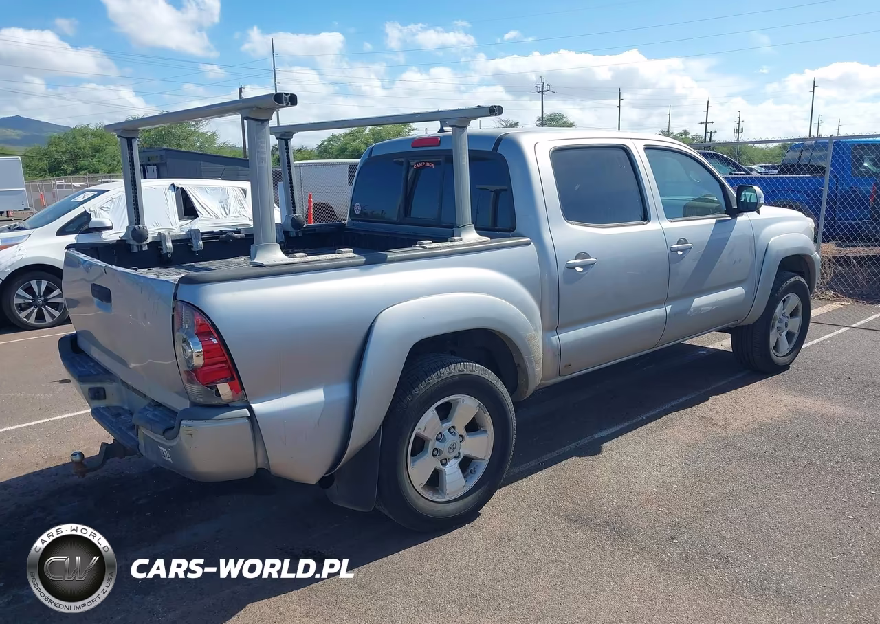 2015 Toyota Tacoma Prerunner V6 VIN:3TMJU4GN0FM177252 - 4