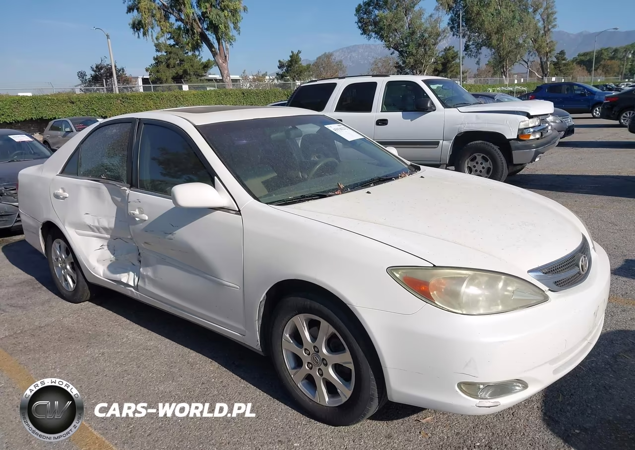 2004 Toyota Camry Le – zdjęcie 1 z 17