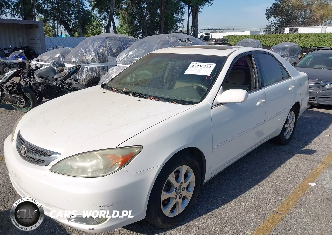 2004 Toyota Camry Le VIN:JTDBE32K440279565 - 2