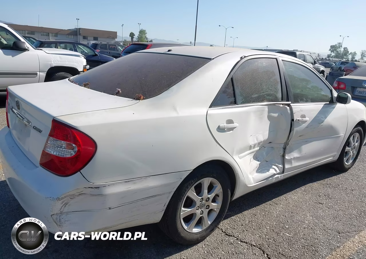 2004 Toyota Camry Le VIN:JTDBE32K440279565 - 6