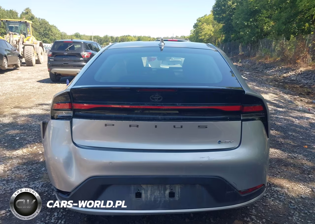 2025 Toyota Prius Le VIN:JTDACAAU9S3062789 - 16