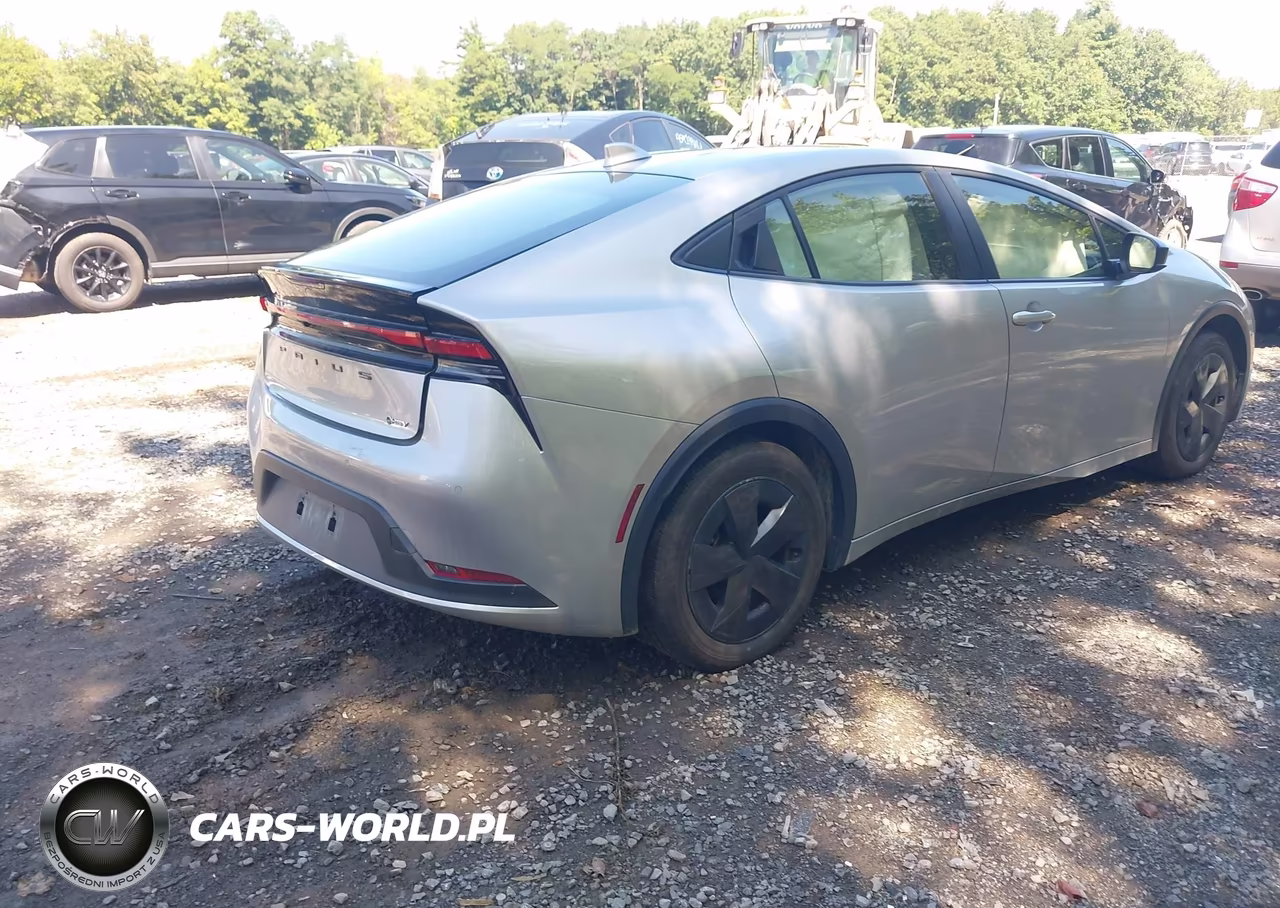 2025 Toyota Prius Le VIN:JTDACAAU9S3062789 - 4