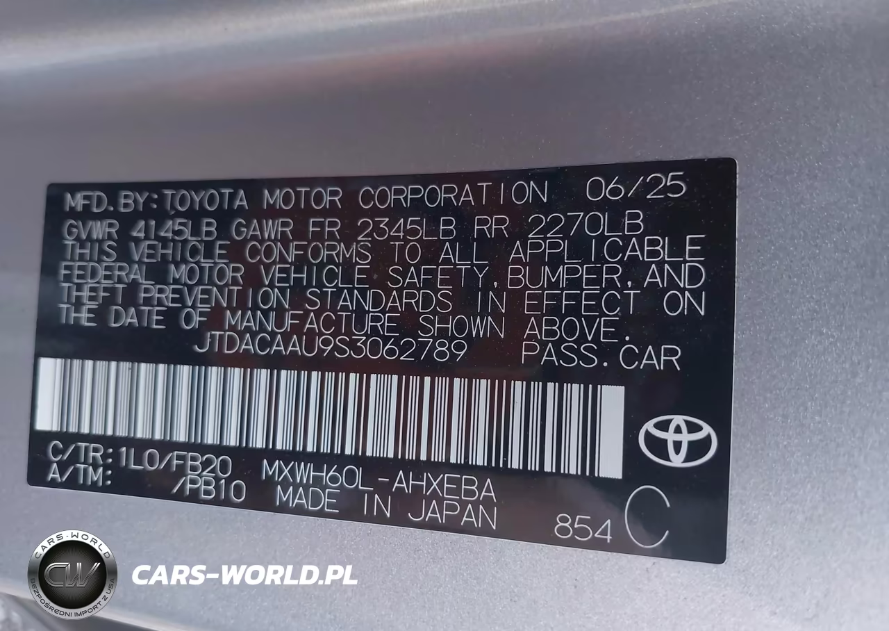 2025 Toyota Prius Le VIN:JTDACAAU9S3062789 - 9