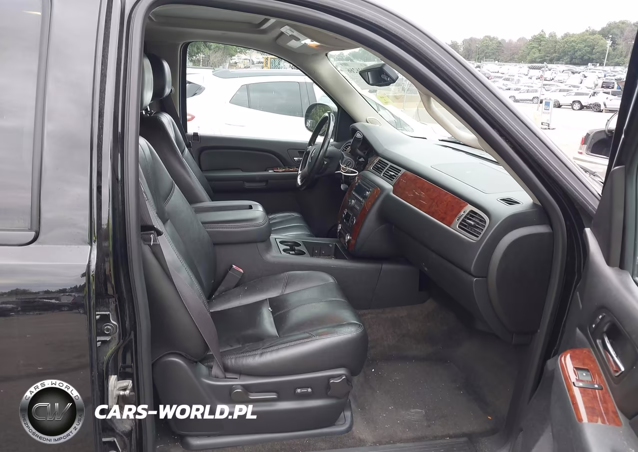 2014 Chevrolet Tahoe Lt VIN:1GNSKBE06ER120354 - 5