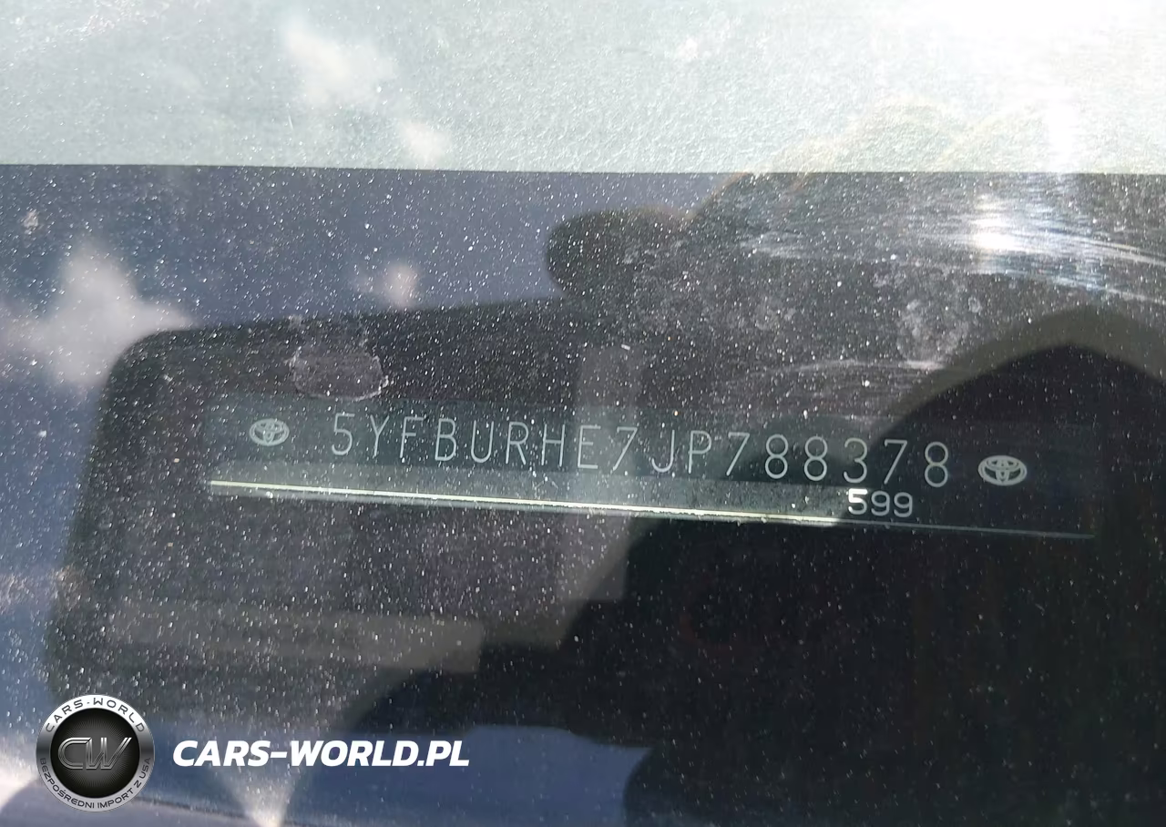 2018 Toyota Corolla Le VIN:5YFBURHE7JP788378 - 9