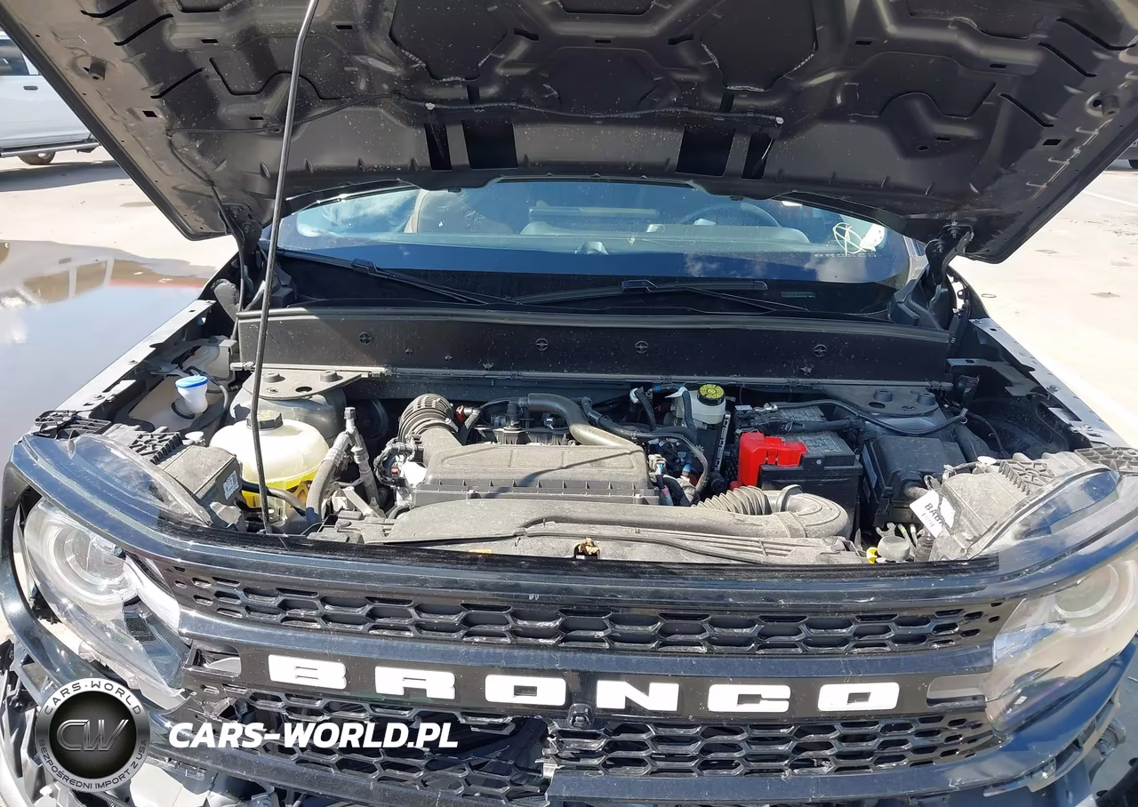 2025 Ford Bronco Sport Outer Banks VIN:3FMCR9CN3SRE60167 - 10