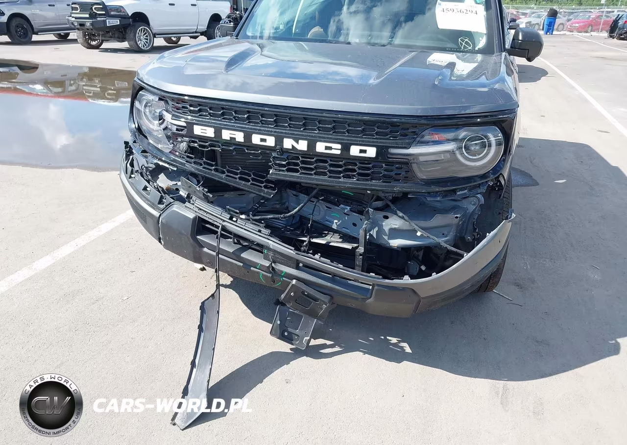 2025 Ford Bronco Sport Outer Banks VIN:3FMCR9CN3SRE60167 - 6