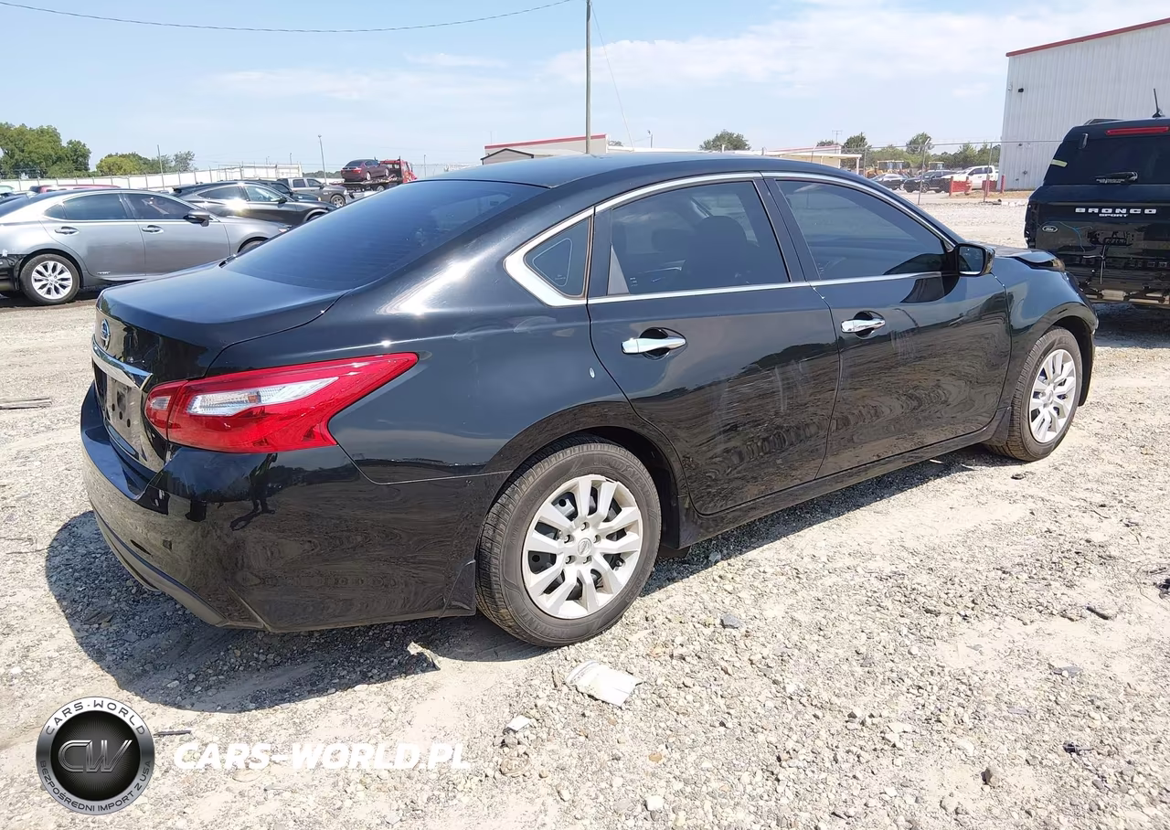 2017 Nissan Altima 2.5 S VIN:1N4AL3AP0HC209327 - 4