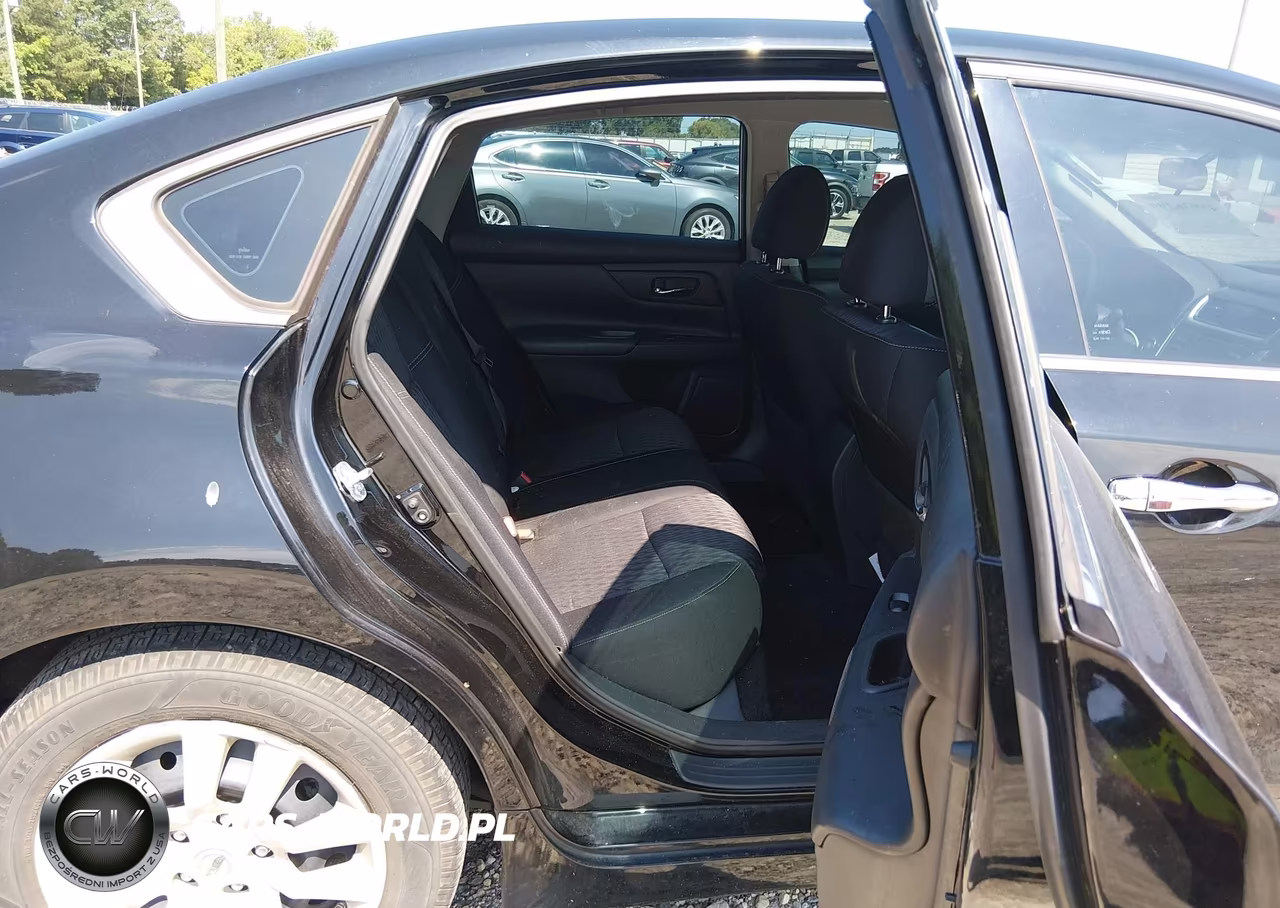 2017 Nissan Altima 2.5 S VIN:1N4AL3AP0HC209327 - 8