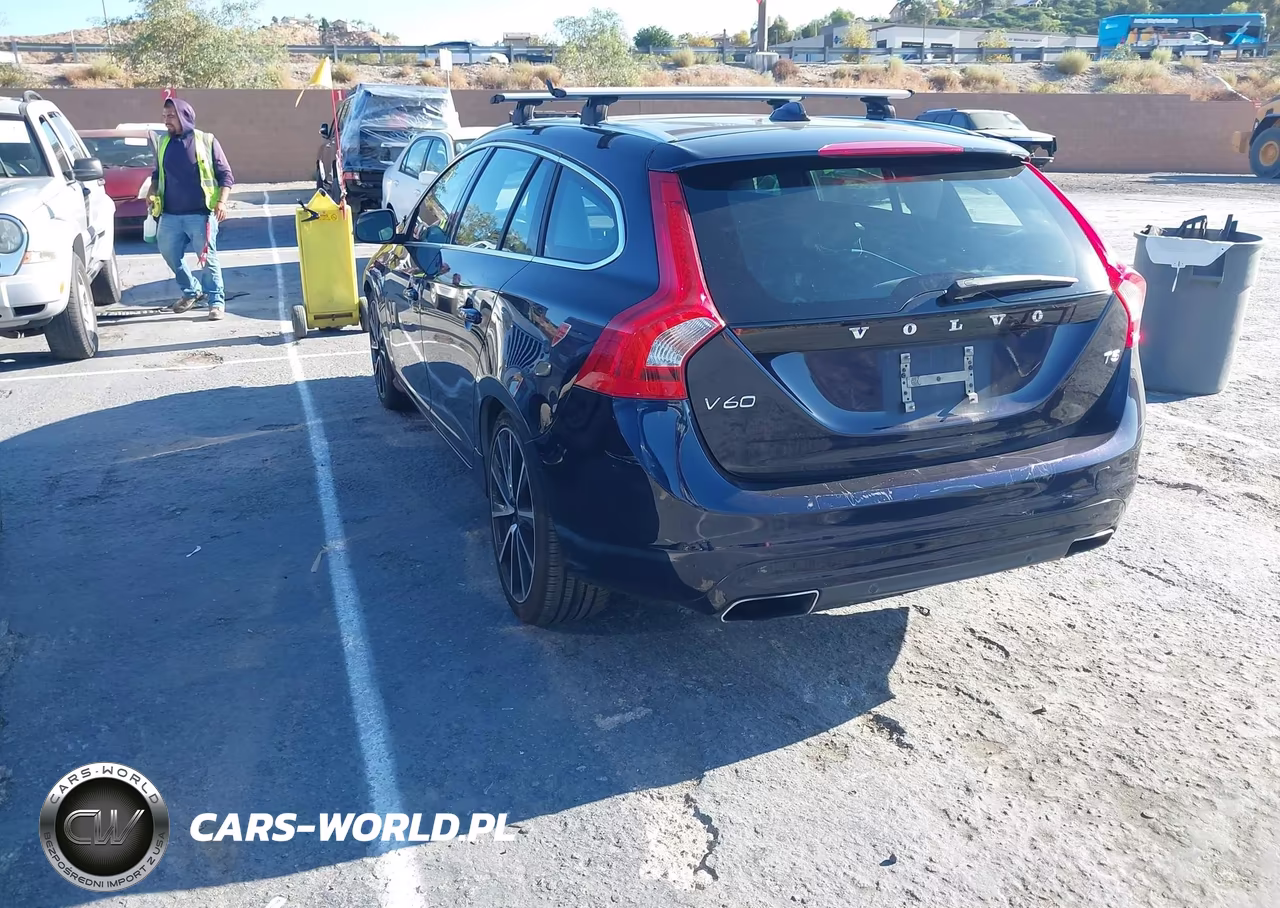 2017 Volvo V60 T5 Platinum VIN:YV140MEM6H1339334 - 3