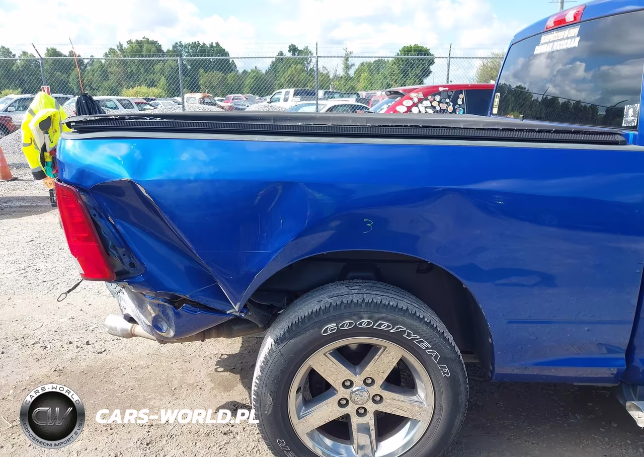 2018 Ram 1500 Express 4X2 6'4 Box VIN:1C6RR6FT2JS119831 - 18