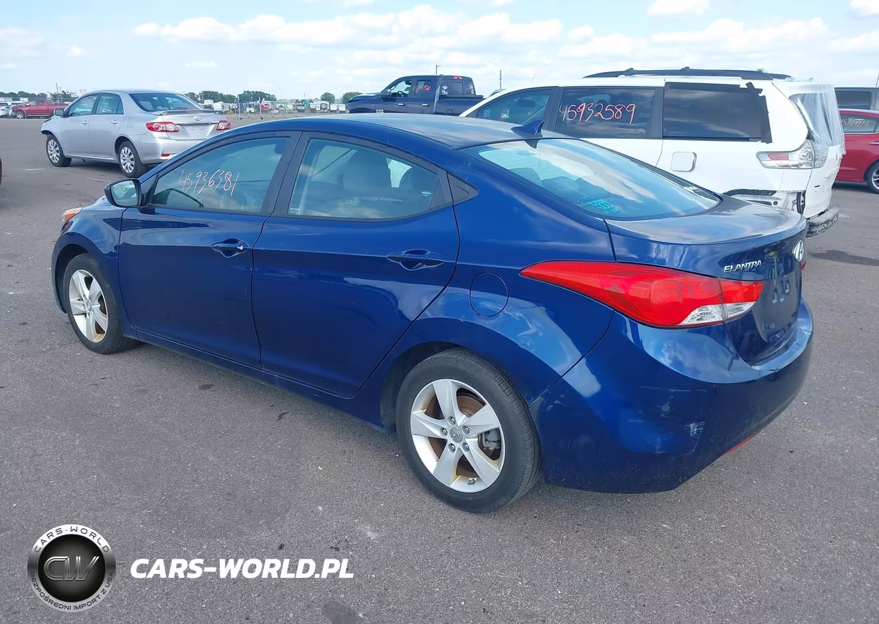 2013 Hyundai Elantra Gls VIN:KMHDH4AE4DU877497 - 3