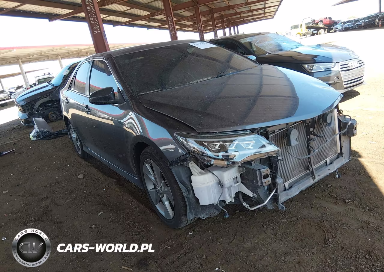 2014 Toyota Camry Se V6 – zdjęcie 1 z 22
