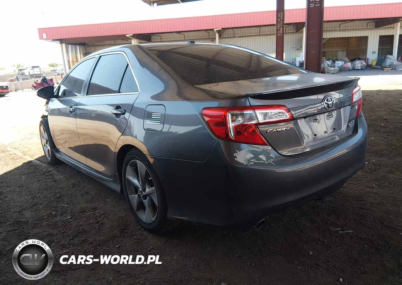 2014 Toyota Camry Se V6 VIN:4T1BK1FK6EU025742 - 3