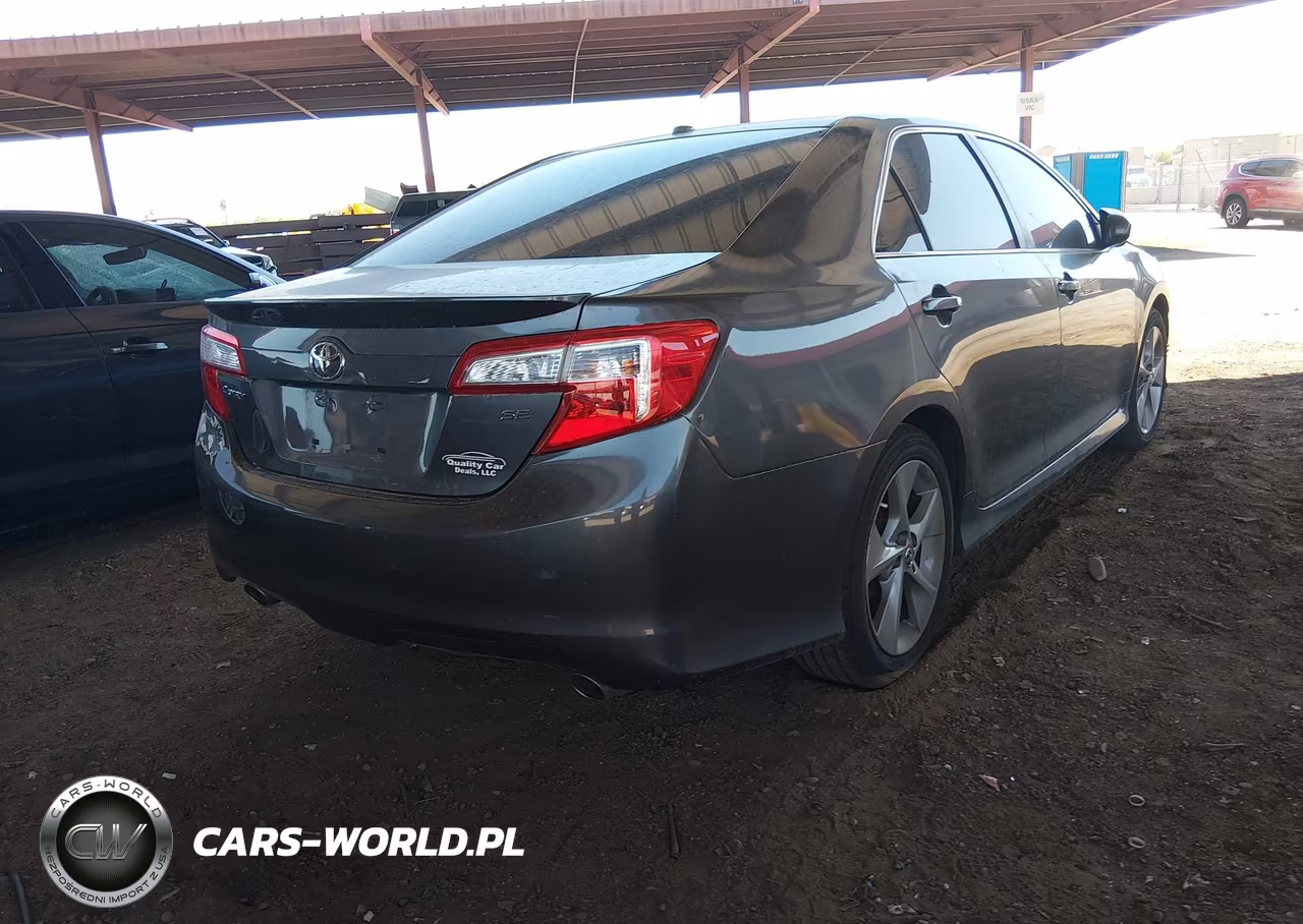 2014 Toyota Camry Se V6 VIN:4T1BK1FK6EU025742 - 4