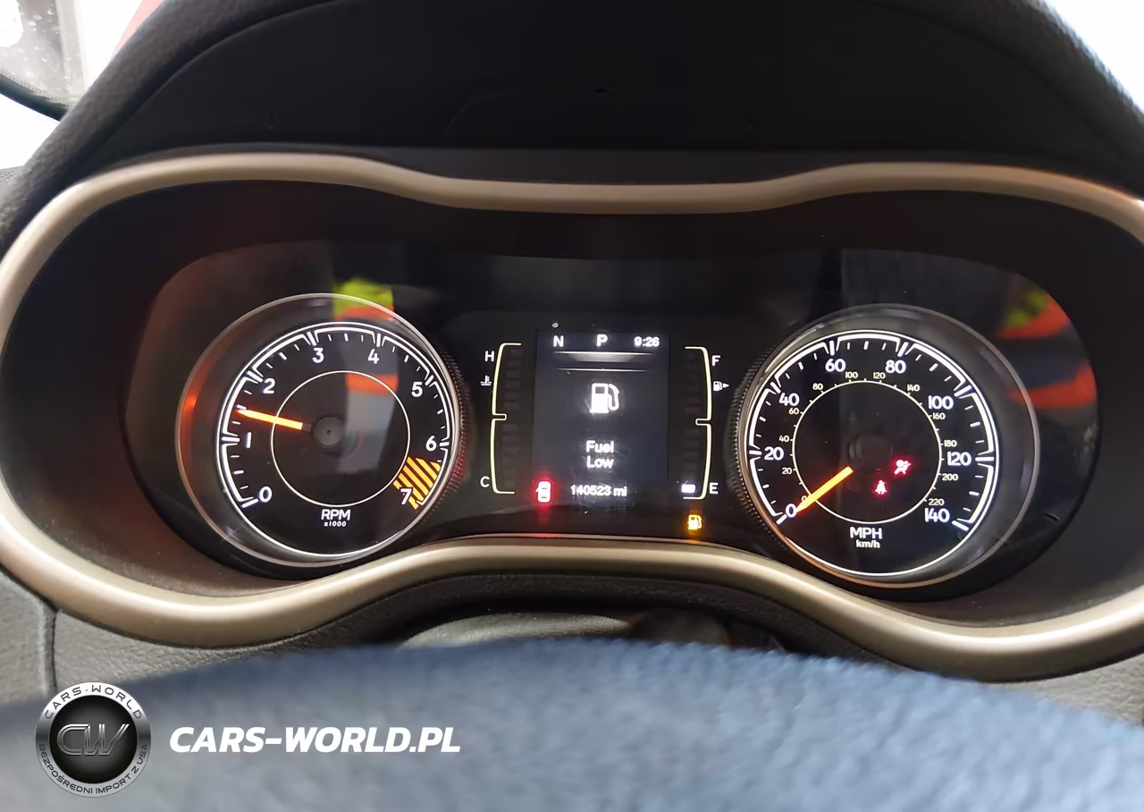 2015 Jeep Cherokee Latitude VIN:1C4PJMCB6FW551166 - 7