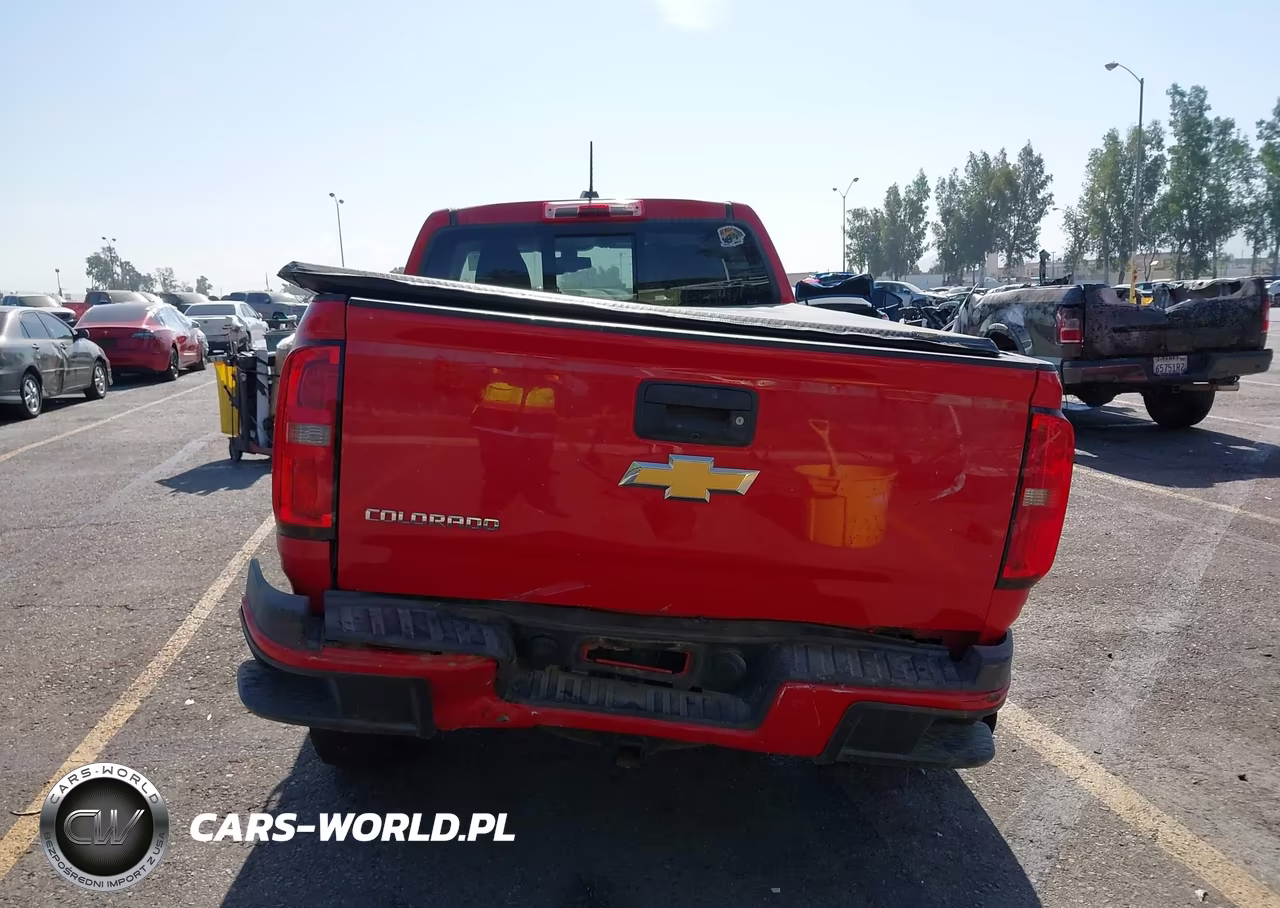 2018 Chevrolet Colorado Z71 VIN:1GCPTDE12J1218774 - 16