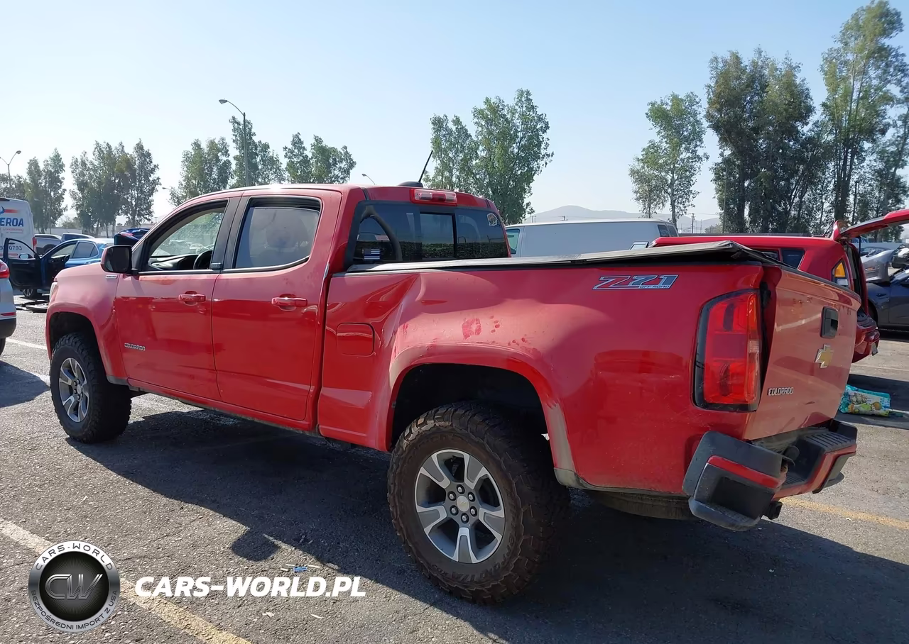 2018 Chevrolet Colorado Z71 VIN:1GCPTDE12J1218774 - 3
