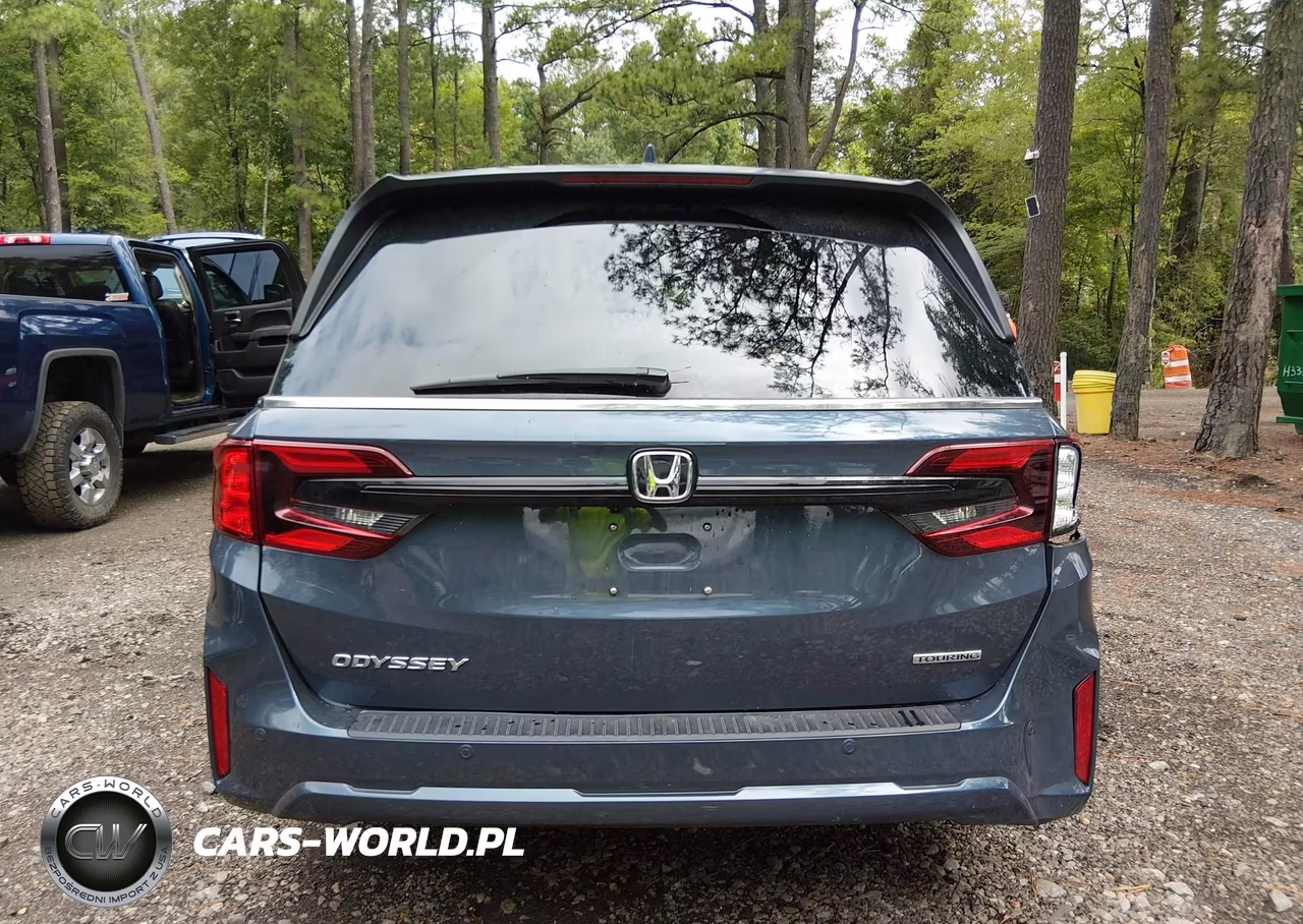 2026 Honda Odyssey Touring VIN:5FNRL6H85TB020794 - 16