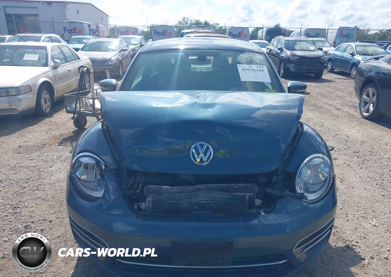 2018 Volkswagen Beetle 2.0T Coast-2.0T S VIN:3VWFD7AT0JM707613 - 12