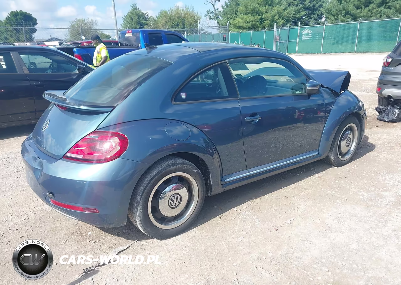 2018 Volkswagen Beetle 2.0T Coast-2.0T S VIN:3VWFD7AT0JM707613 - 4
