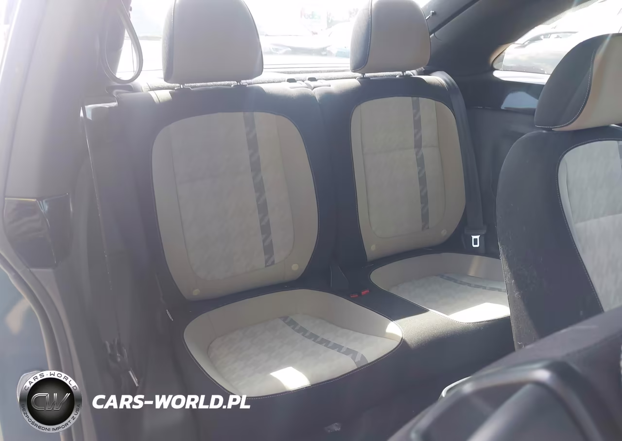 2018 Volkswagen Beetle 2.0T Coast-2.0T S VIN:3VWFD7AT0JM707613 - 8