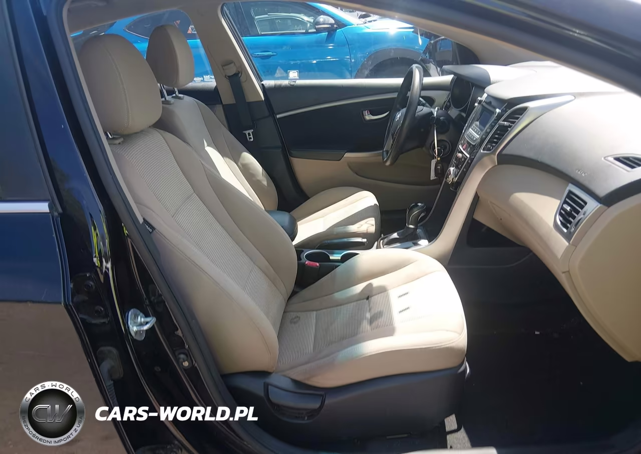 2017 Hyundai Elantra Gt VIN:KMHD35LH5HU349386 - 5