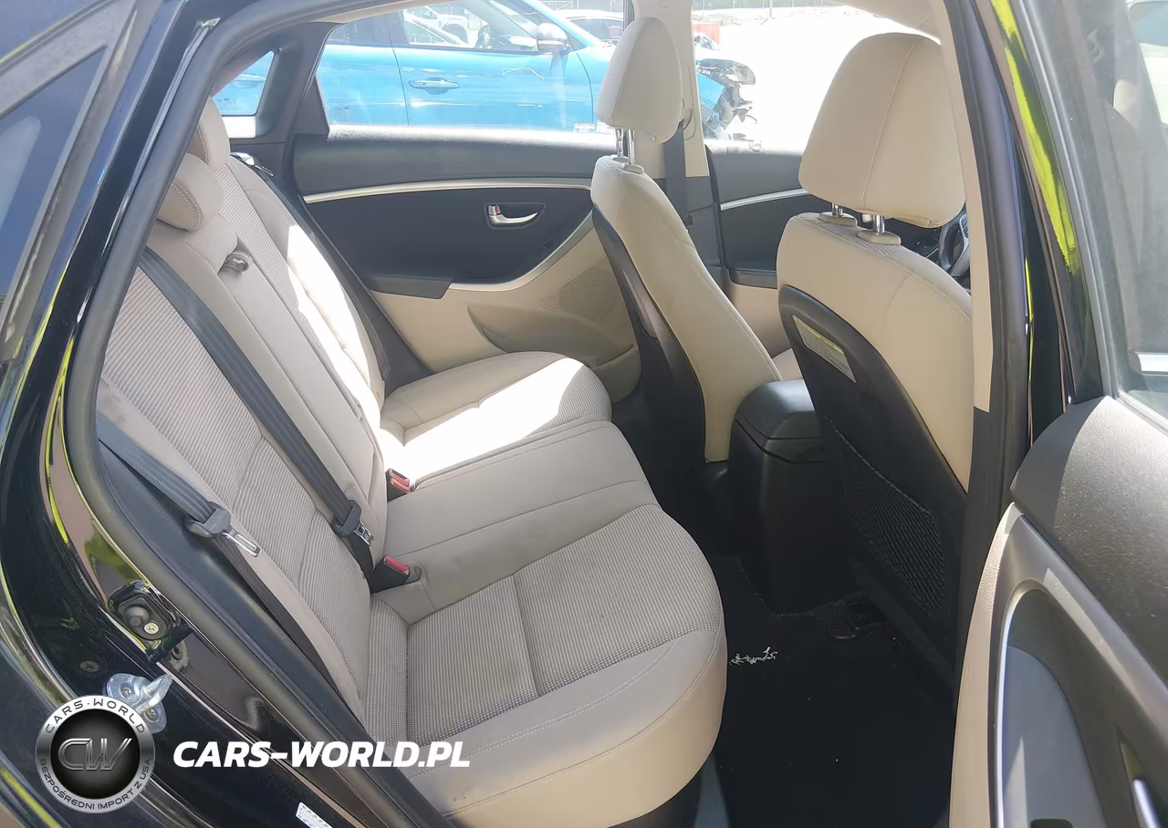 2017 Hyundai Elantra Gt VIN:KMHD35LH5HU349386 - 8