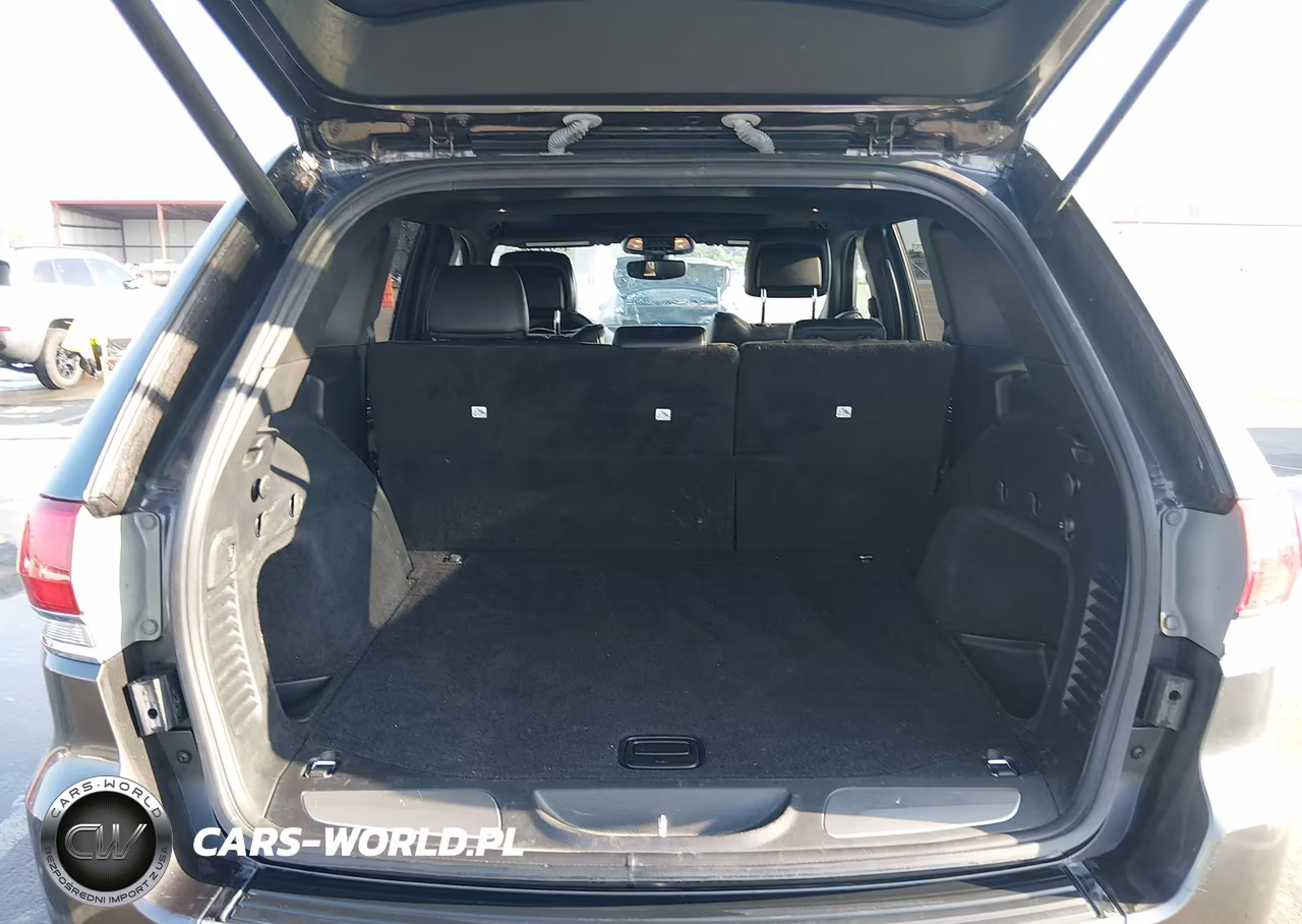 2019 Jeep Grand Cherokee Limited 4X4 VIN:1C4RJFBG2KC788136 - 17