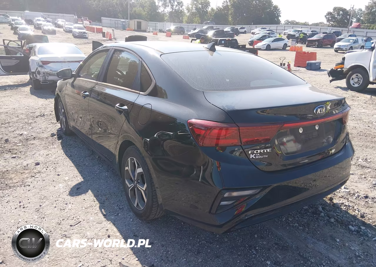 2021 Kia Forte Lxs VIN:3KPF24AD4ME340987 - 3