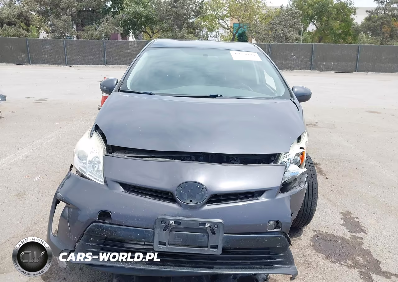 2014 Toyota Prius Three VIN:JTDKN3DUXE1756364 - 12