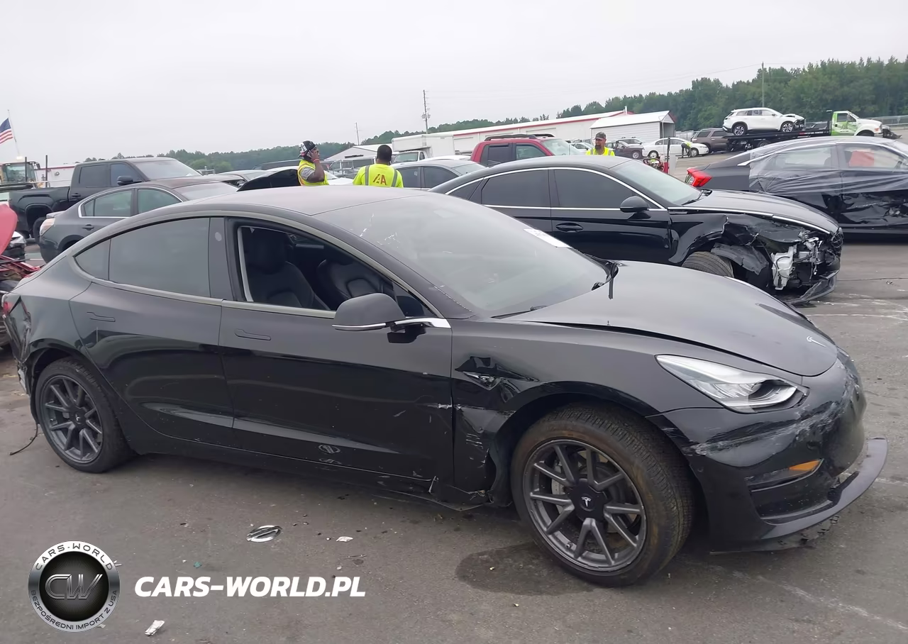 2018 Tesla Model 3 Long Range-Mid Range VIN:5YJ3E1EA6JF123178 - 12