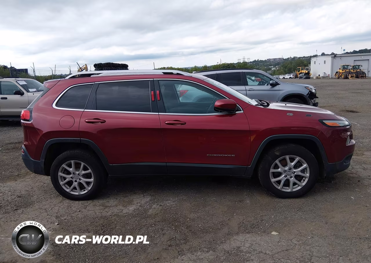 2015 Jeep Cherokee Latitude VIN:1C4PJMCB3FW697198 - 13
