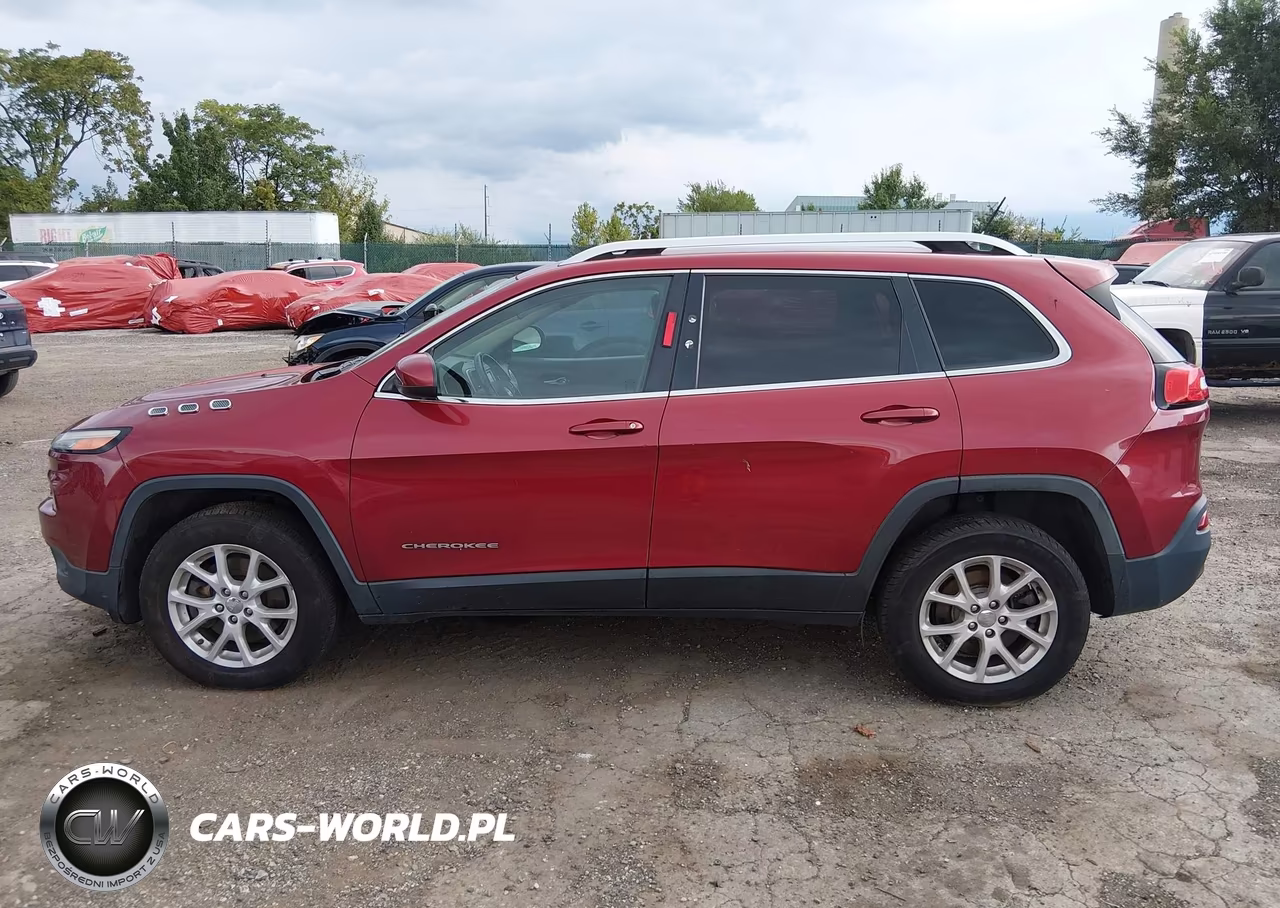 2015 Jeep Cherokee Latitude VIN:1C4PJMCB3FW697198 - 14