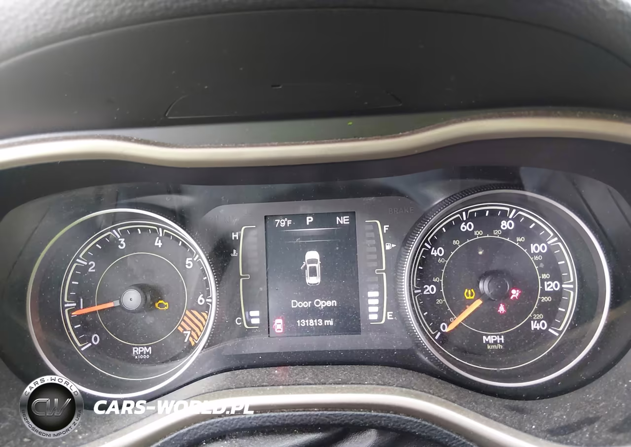2015 Jeep Cherokee Latitude VIN:1C4PJMCB3FW697198 - 7