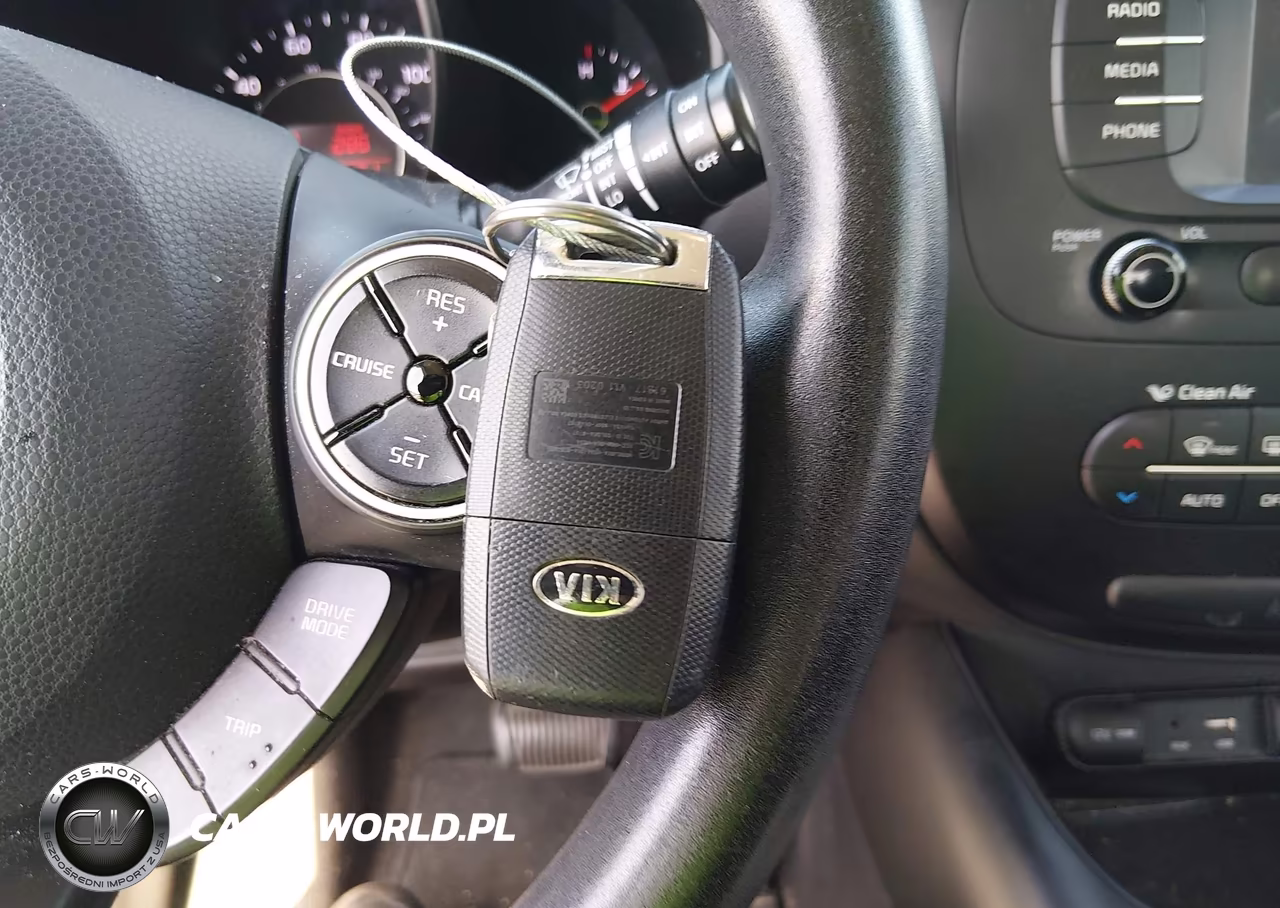 2017 Kia Soul + VIN:KNDJP3A54H7416759 - 11