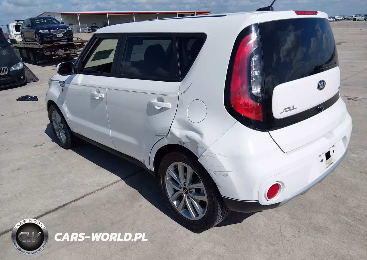 2017 Kia Soul + VIN:KNDJP3A54H7416759 - 3